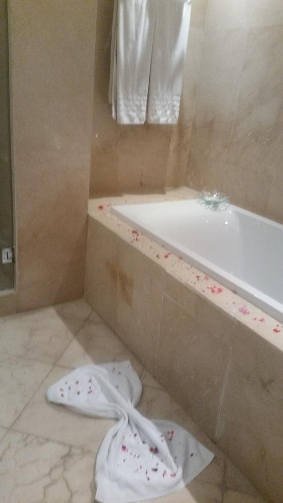 Suites Hotel Mohammed V By Accor Al Hoceïma Kültér fotó