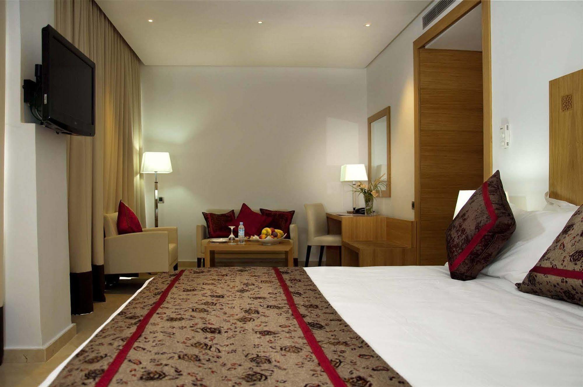 Suites Hotel Mohammed V By Accor Al Hoceïma Kültér fotó